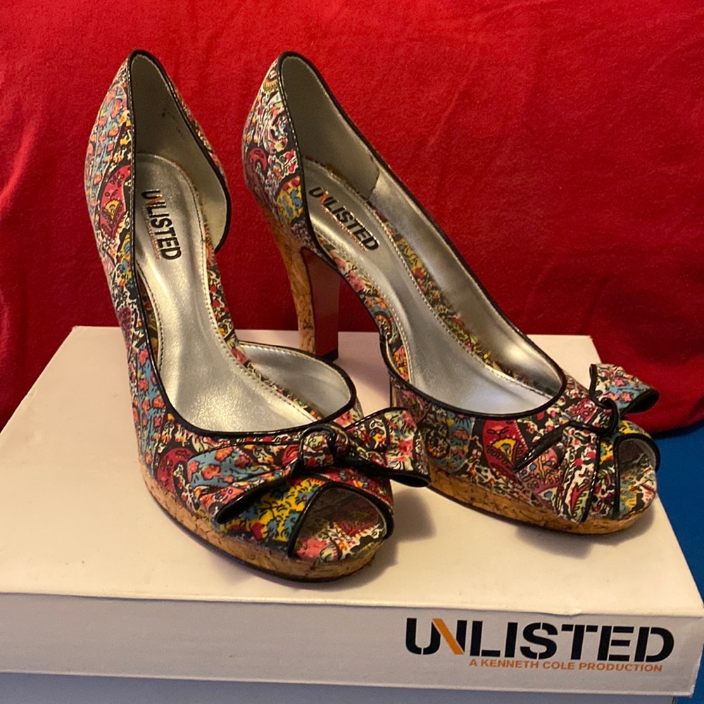 Unlisted paisley multi-form platform heels